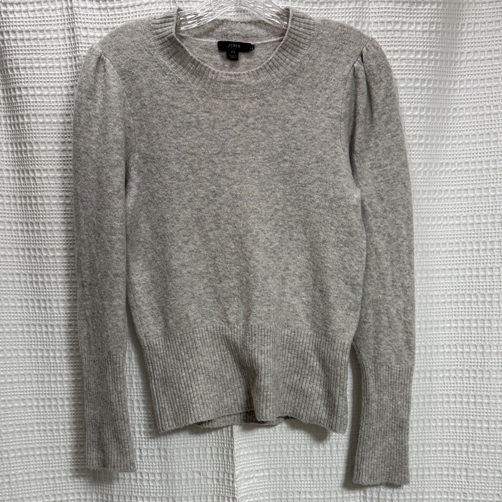 J. Crew Puff-sleeve crewneck sweater in Supersoft yarn‎ Light Gray SZ XS preppy